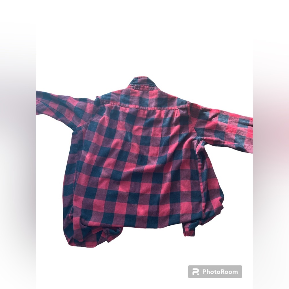 Red and black flannel - Picture 2 of 6